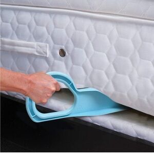 New Mattress lifter bed maker tool for changing sheets
